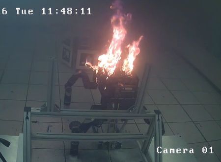 Робот RoboSimian горит